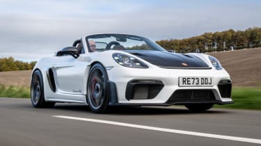 Porsche 718 Spyder RS - front tracking